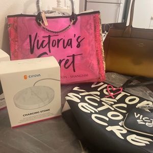 Meet your Posher, Monikka